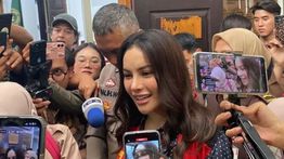 Sidang Nikita Mirzani Digelar Daring Akibat Aksi Demo, Hadirkan Saksi Ahli