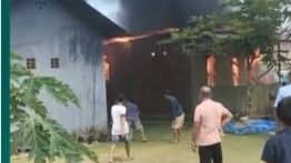 Rumah Warga di Kolaka Terbakar Hebat