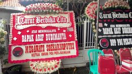 Karangan Bunga Penuhi Rumah Duka Arif Budimanta: Dari Megawati, Hasto hingga Menhan