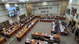 DPR Pertanyakan Calon Hakim Agung Diduga Plagiat Kembali Lolos Seleksi 2025