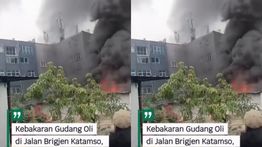 Gudang Oli Terbakar Hebat di Palmerah