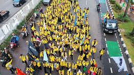 Ratusan Mahasiswa Kembali Gelar Aksi di DPR/MPR, Tagih Janji Pemerintah soal Tuntutan 17+8