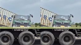 Dua Truk Gandeng Adu Banteng, Sopir Meregang Nyawa di Balaraja
