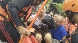 Basarnas Bali Terus Berupaya Evakuasi Warga di Tengah Banjir Denpasar