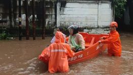 Empat RT di Jakarta Selatan Terendam Banjir, Ketinggian Air Capai Lebih 1 Meter