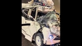 Kecelakaan di Terowongan Tol Cisumdawu, Minibus Ringsek