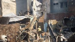 Dua Petugas Damkar Terluka Saat Padamkan Kebakaran di Senen