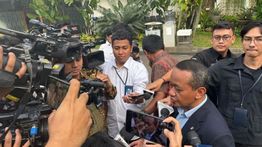 Bahlil Minta SPBU Swasta Berkolaborasi dengan Pertamina Atasi Kelangkaan BBM