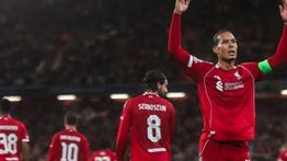 Gol Injury Time Van Dijk bawa Liverpool Tumbangkan Atletico Madrid 3-2