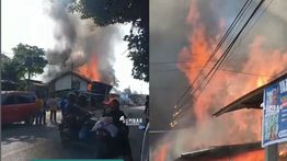 VIDEO: Ngerinya Kebakaran Hantam Rumah di Lima Puluh Kota Padang Pagi Ini