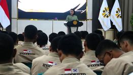 Wamen P2MI Christina Aryani Lepas 244 Pekerja Migran ke Korea Selatan, Pesan Jauhi Judi Online