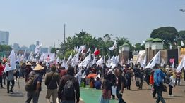 Hari Tani Nasional, Petani Demo DPR
