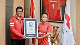 Guinness World Records Resmikan Rekor Atlet Cricket Indonesia Rohmalia Rohmalia