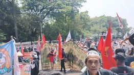 Polda Metro Jaya Sampaikan Permohonan Maaf Atas Kemacetan Akibat Aksi Demo Tani