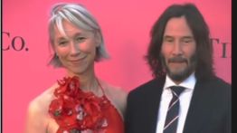 Geger Kabar Keanu Reeves Nikahi Mantan Kekasih di Usia 61 Tahun