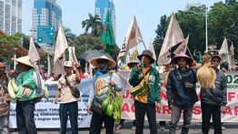 Seribuan Petani Gelar Aksi di Kawasan Patung Kuda