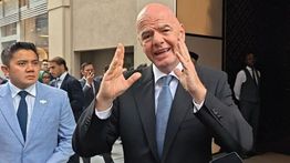 Presiden FIFA dan UEFA Diadukan Ke ICC Atas Dugaan Bantu Kejahatan Perang