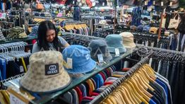 Pemerintah Larang Thrifting, Masyarakat Diminta Tidak Beli Baju Bekas Impor