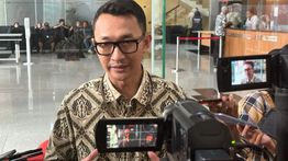 KPK Geledah Rumah Gubernur Kalimantan Barat Ria Norsan