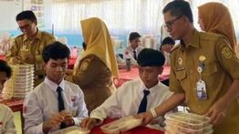 Cegah Keracunan, Prabowo Wajibkan Dapur MBG Gunakan Alat Uji Makanan
