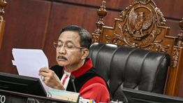 MK Tolak Uji Materi Penghapusan Kolom Agama di KTP dan KK