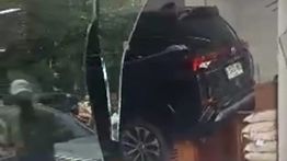 Toyota Veloz Tabrak Toko Buah di Kalideres, Kasus Diselesaikan Secara Kekeluargaan