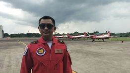 Tim Jupiter Aerobatic Suguhkan Formasi Hati pada HUT ke-80 TNI di Monas