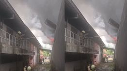 Kebakaran Pabrik di Cengkareng, 16 Unit Mobil Damkar Dikerahkan