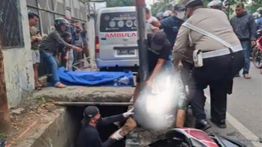 Pemotor Tewas Usai Terperosok ke Selokan di Rawa Buaya Jakbar