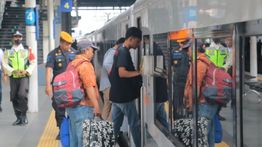 KAJJ Berhenti Luar Biasa di Stasiun Jatinegara pada Jumat dan HUT TNI