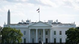 Trump Umumkan Pertarungan UFC Akan Digelar di Halaman Gedung Putih