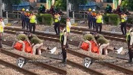 Calon Penumpang Lansia Tewas Dihantam KRL di Bukit Diri Pagi Ini