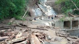 Banjir dan Longsor Memutus Jalur Trans Sulawesi di Banggai