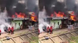 Belasan Rumah di Padang Kebakaran Hebat Siang Ini