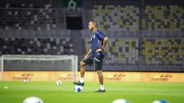 Kecewa Berat, Kluivert Ingin Tonjok Wajahnya Sendiri Usai Timnas Dikalahkan Arab Saudi