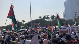 Ribuan Warga Gelar Aksi Damai "Indonesia Melawan Genosida" di Patung Kuda