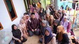 Langkah Nyata untuk SDM Unggul: Kawendra Lukistian Dukung Sekolah di Lumajang dengan Fasilitas Digital