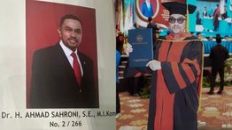 Usai Menghilang, Ahmad Sahroni Kembali dengan Gelar S3 Ilmu Hukum
