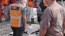 Ketabrak Kereta, Ojol Karawang Tewas di Tempat