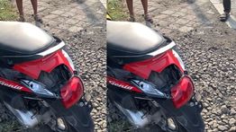 VIDEO: Ojol Tewas Seketika Usai Ketabrak Kereta di Karawang