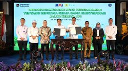 Kolaborasi PLN - KAI, Siap Elektrifikasi Jalur Kereta Indonesia