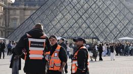 Direktur Museum Louvre Umumkan Langkah Keamanan Baru Usai Pencurian Perhiasan