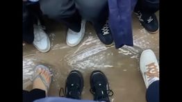 Viral KRL Kebanjiran sampai Airnya Masuk ke Dalam, KCI Bilang Gini