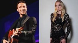 Chris Martin dan Sophie Turner Dikabarkan Menjalin Hubungan Usai Terlihat Bersama di London