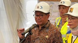 Pramono Lagi Cari Payung Hukum Buat Sanksi Warga yang Bakar Sampah Sembarangan