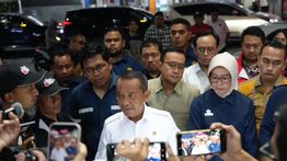 Menteri Bahlil Pastikan Kualitas Pertalite di Jawa Timur Sesuai Standar