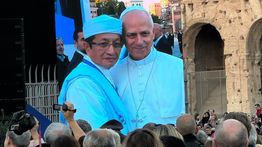 Momen Hangat Menag Nasaruddin Umar Bertemu Paus Leo XIV di Vatikan