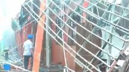 Bangunan SMKN 1 Gunung Putri Ambruk Diterjang Hujan Deras, 44 Siswa Terluka