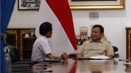 Prabowo Minta KAI Kurangi Kepadatan Penumpang KRL dan Tambah Gerbong Khusus Perempuan