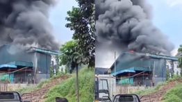 Kebakaran Pabrik Limbah di Bantargebang, Asap Tebal Membumbung ke Langit